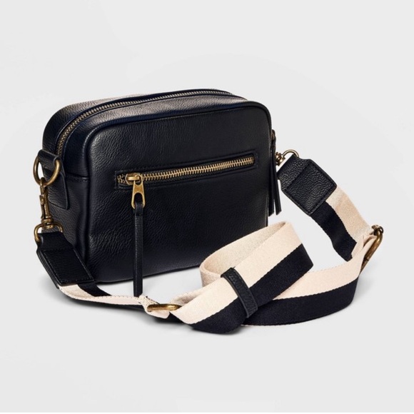 Camera Crossbody bag with straps; Universal Thread, black - Picture 10 of 10